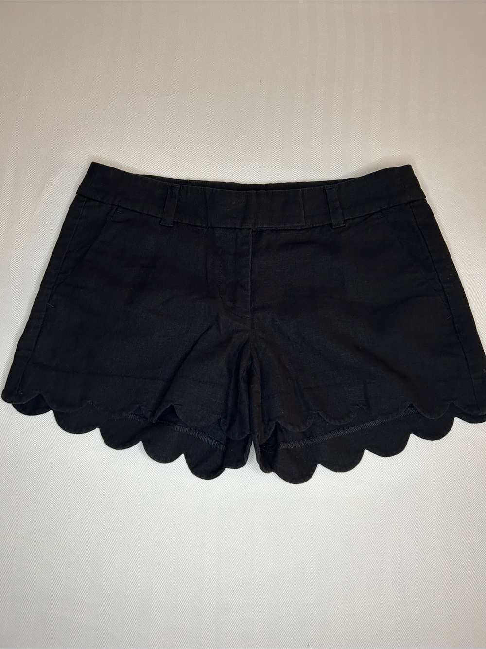 J.Crew Women’s 4” Linen-Cotton Blend Scalloped Shorts
